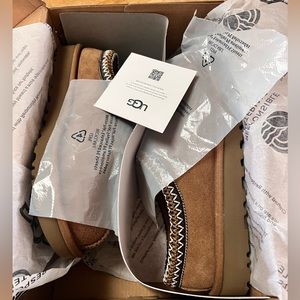 UGG Tasman Women’s Size 8